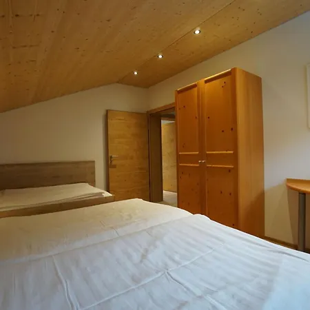 Appartement For 5 People Ried im Zillertal