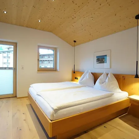 For 5 People * Ried im Zillertal